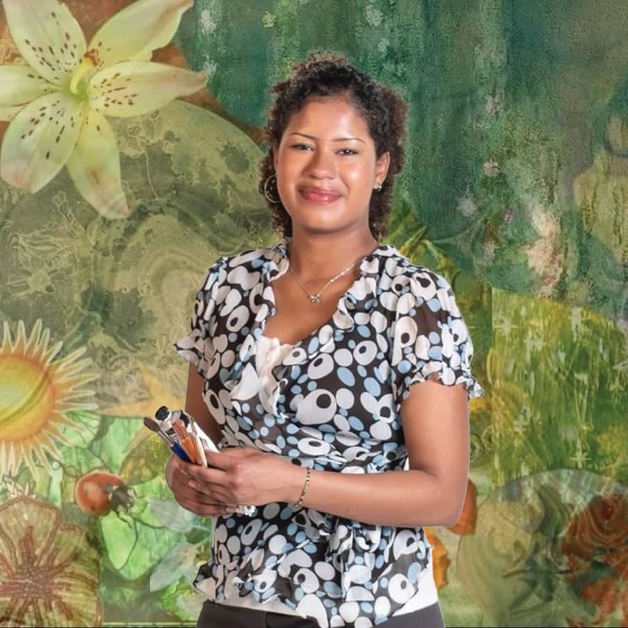 Evelyn Duran - Painter, Music and Studio Art major
