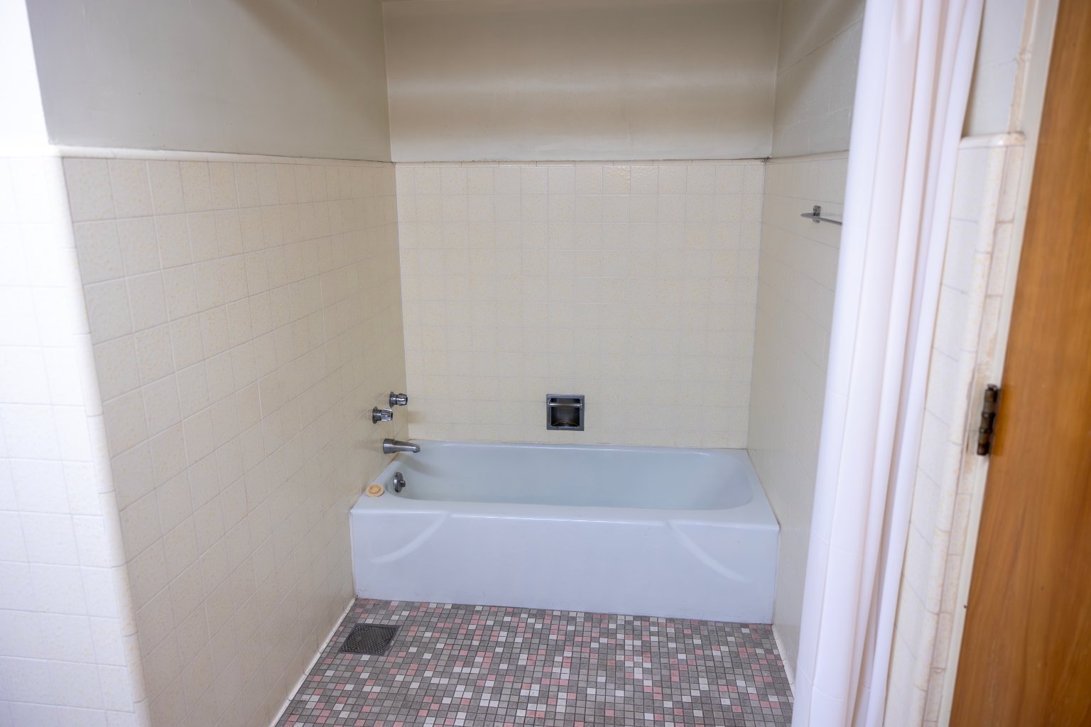 a bathtub in a bathroom