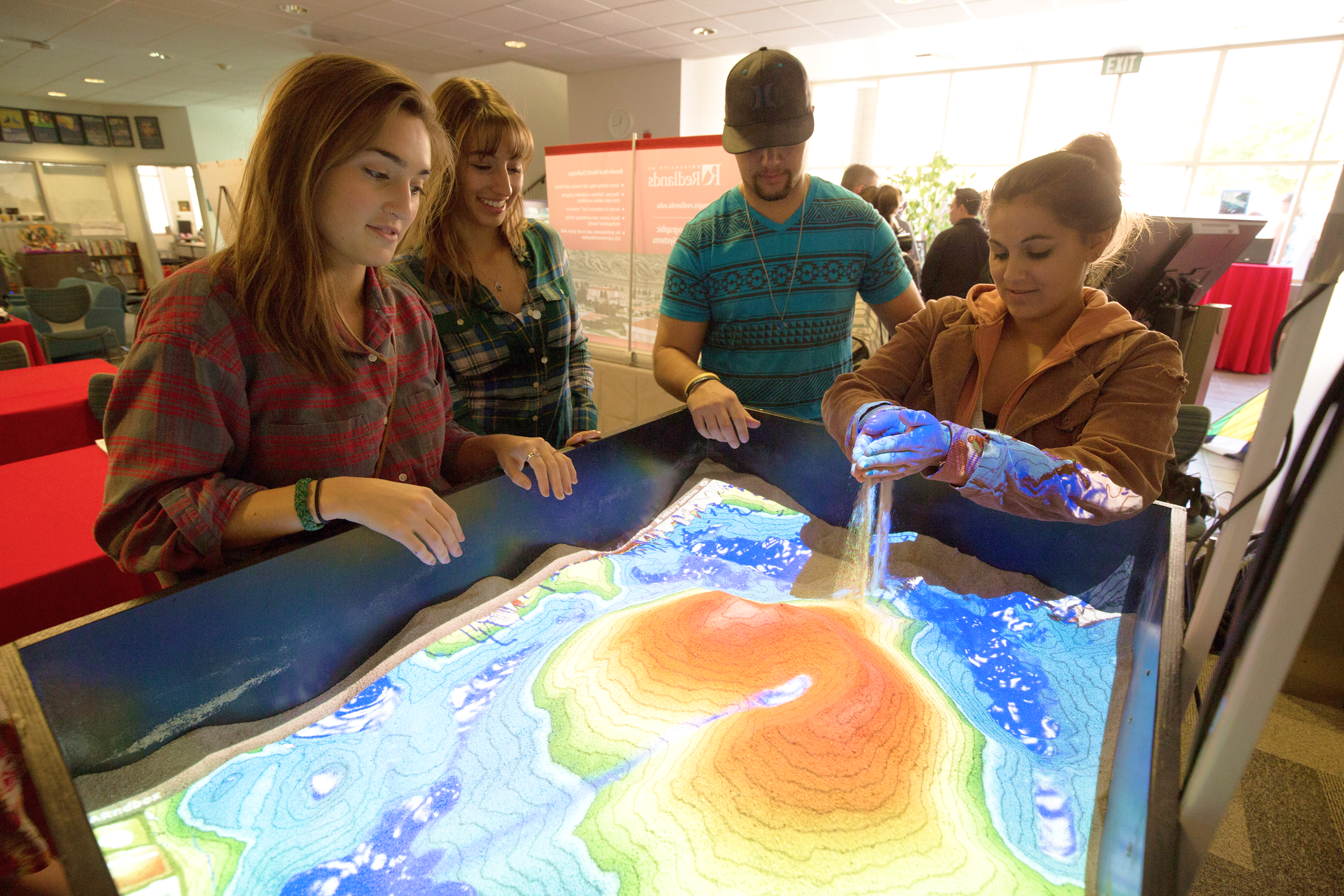 RS20435_007_GISDay2014_WV-original 1