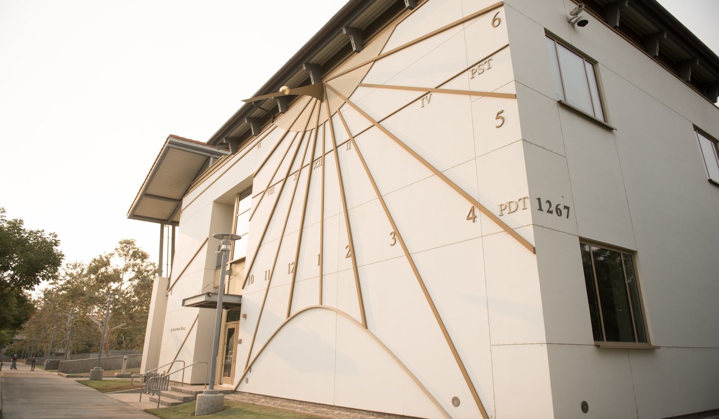 AppletonHallSundial_20200915_CM-001