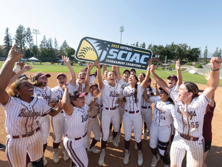 softball-team-768x576