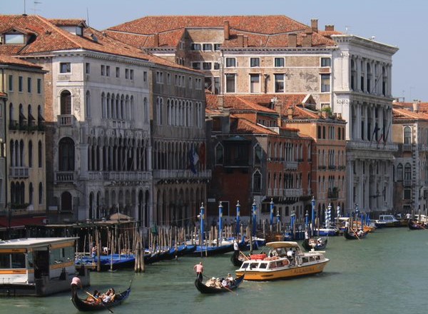 Venice 600 x 400.jpg