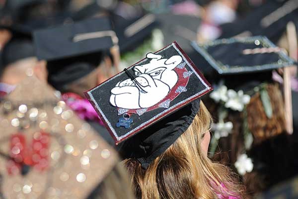 Graduation cap with the bulldog on it