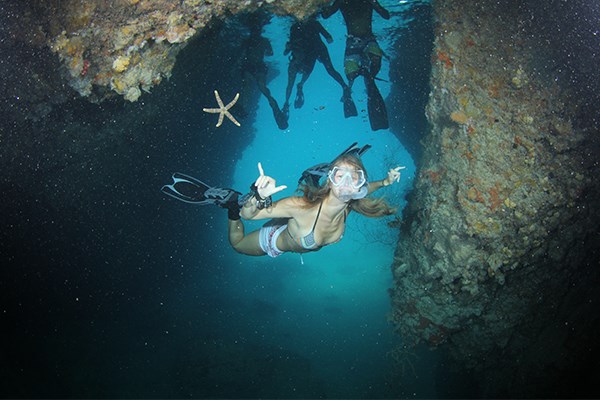 Free-Diving entrance to the Blue Room Cave